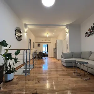 Design Europarlament With Private Terrace Appartement